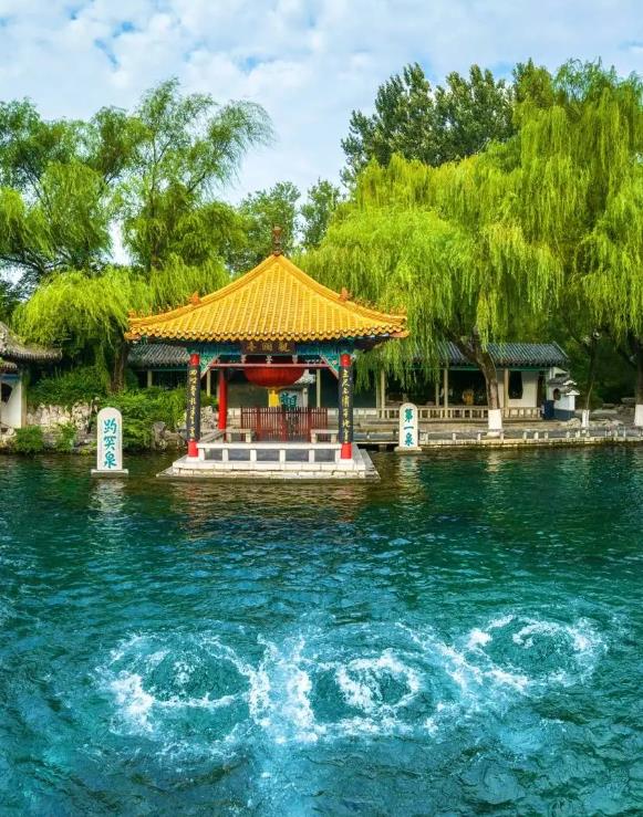 Baotu Spring in Jinan, Shandong