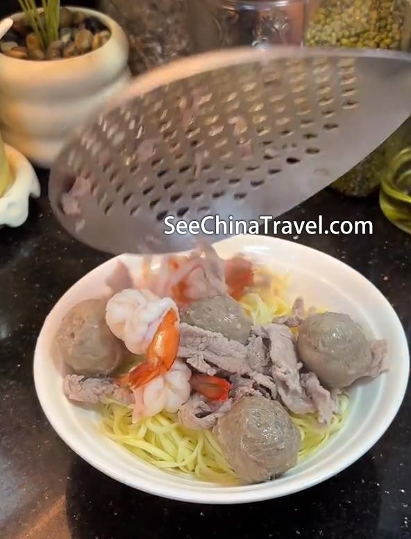 Shantou Beef Hot Pot dining experience