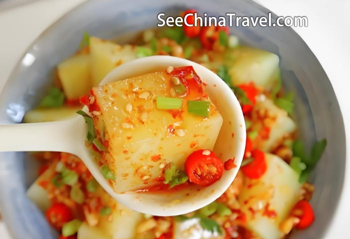 Cold rice tofu salad dish