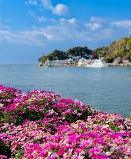 Scenic view of Shuanglang Ancient Town on Erhai Lake